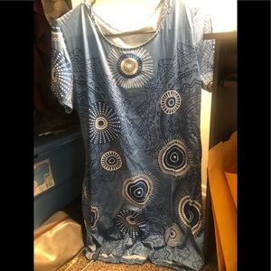 Women’s blue tunic Large brand new never worn